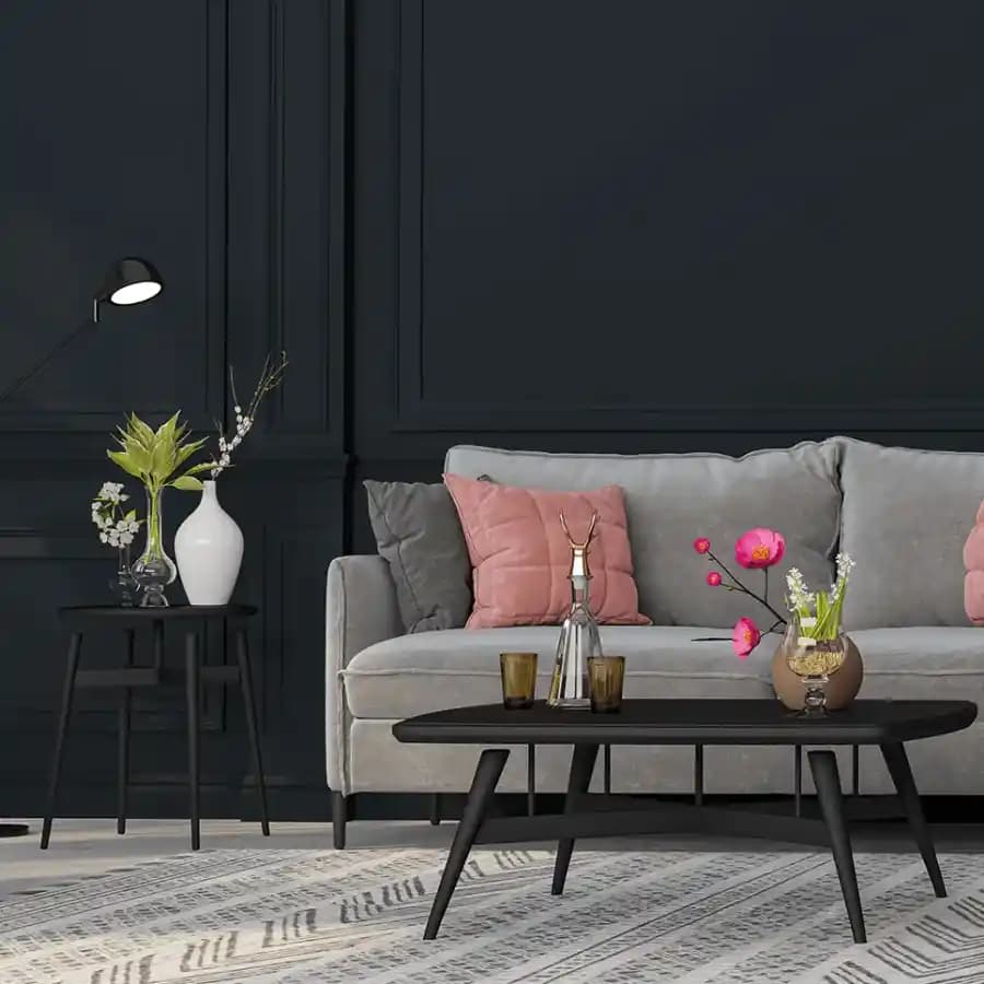 Siyah Vurgulu Duvar ve Füme Meşe Mobilyalarla Uyumlu Duvar Boyası Renk Seçenekleri ve İpuçları