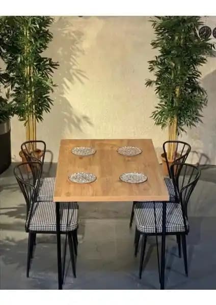 Bambeds Mobilya ve EVDEMO Eylül 4 Kişilik Masa ve Sandalye Takımı Karşılaştırması