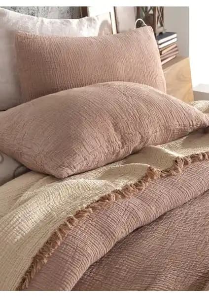 Destiny Hometex ve Natural Meet Maya Müslin Yatak Örtüsü Karşılaştırması