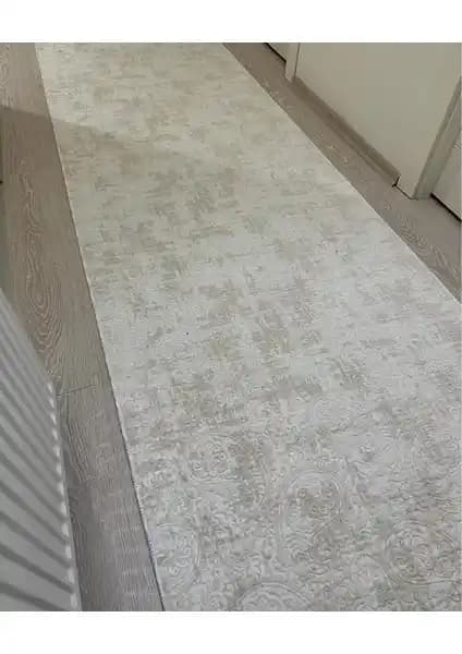 Dinarsu Jel Kaymaz ve Trivago Yıkanabilir Lüx Halı Karşılaştırması