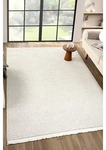 Eliz Home Beyaz Bej Yuşak Dokulu Halı ve Venucci Joya Serisi Dekoratif Kilim Karşılaştırması