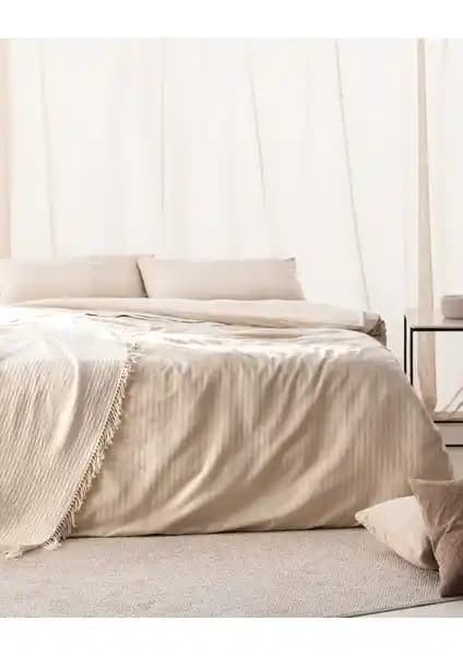 Madame Coco Adrien ve Elicia Çift Kişilik Nevresim Takımı Karşılaştırması