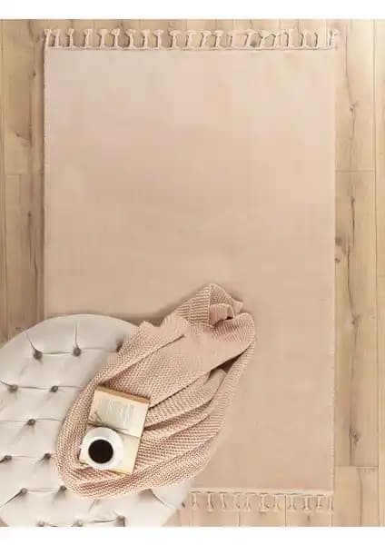 Madame Coco Carol Saçaklı ve Melaris Tremo Bukle Yu<muş>ak Örgü Halı Karşılaştırması