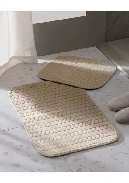 Madame Coco Norris ve Yataş Felicia Banyo Paspası Setleri Karşılaştırması ve Özellikleri