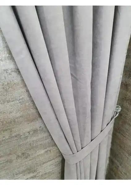 Perde Seçiminde Karşılaştırma: Kadife ve Bej Fon Perdelerin Özellikleri ve Kullanıcı Yorumları