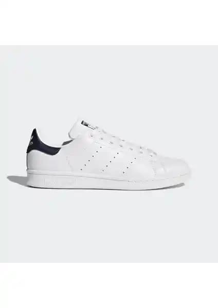 adidas Stan Smith ve Urban Court Modellerinin Karşılaştırması: Hangi Spor Ayakkabı Sizin İçin Uygun