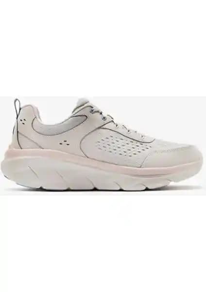 Skechers D'lux Walker 2.0 ve Moonhiker Karşılaştırması: Konfor ve Tasarım Analizi