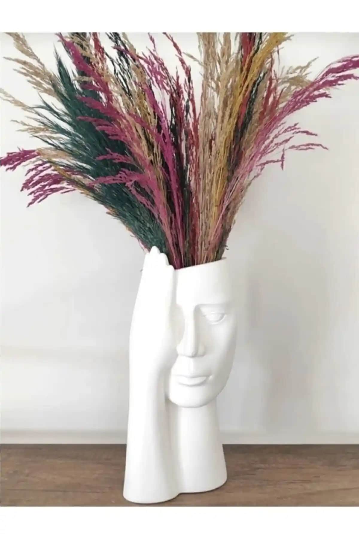 Elvanhobi Eli Yüzünde Büyük Boy Vazo: Şık ve Fonksiyonel Seçenek