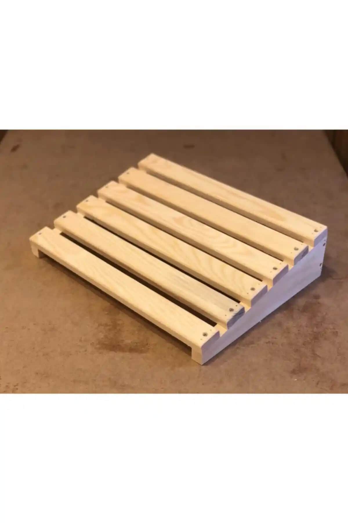 DEKA ve Wooden City Ayak Koyma Standları Karşılaştırması: Konfor ve Tasarım Analizi