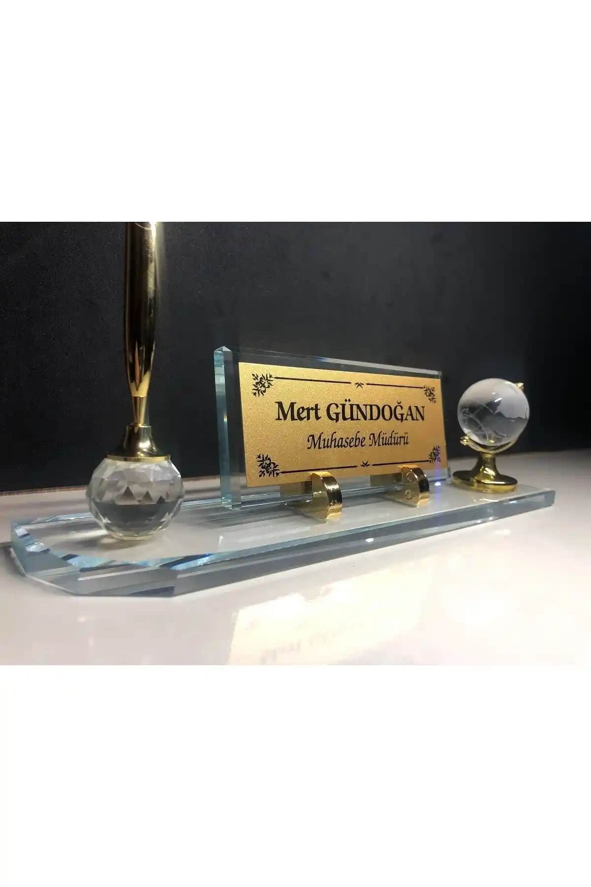 Gündoğan Kristal ve Ofistike Kristal Masa İsimliklerinin Karşılaştırması ve Seçim Rehberi