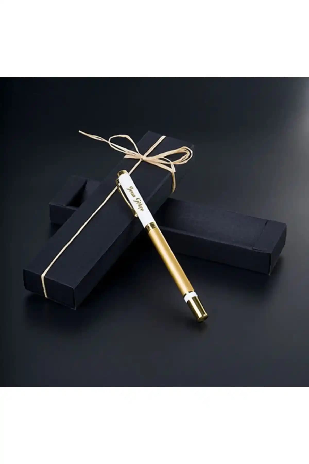 Kişiye Özel Kalemler: Altın Kaplama ve İnce Tasarımlı Tükenmez Kalemlerin Karşılaştırması