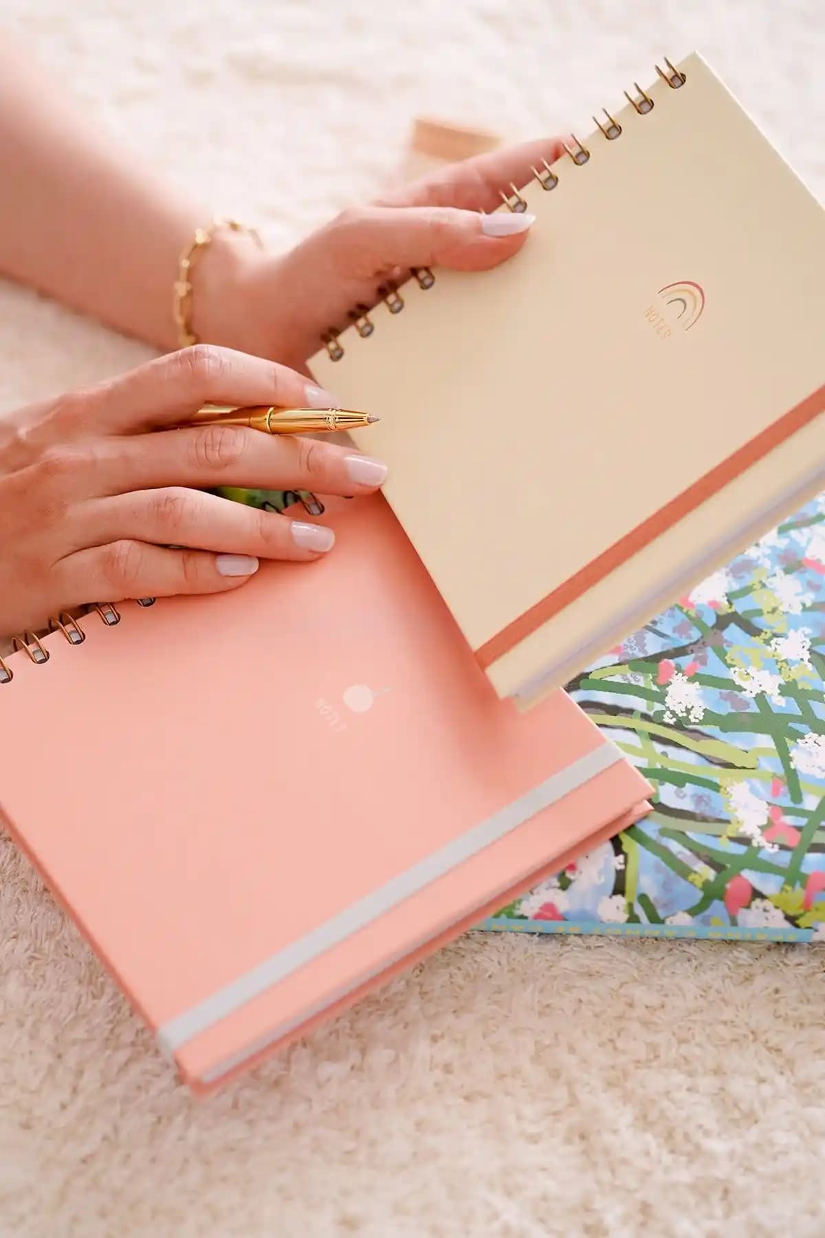 Matt Notebook 15x15 cm ve 19x21 cm karşılaştırması: özellikler ve kullanıcı yorumları