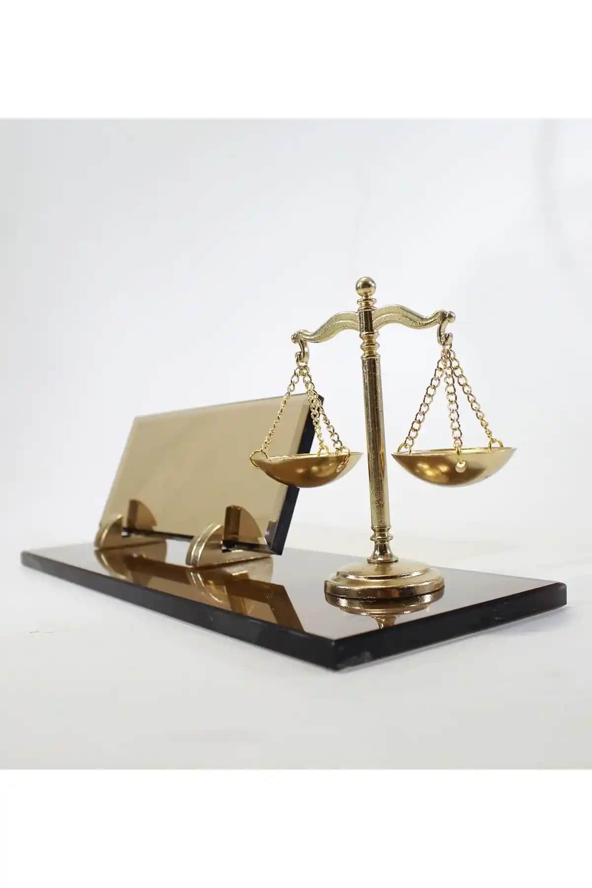 Ofisler İçin En Uygun Masa İsimliği Seçenekleri ve Karşılaştırması