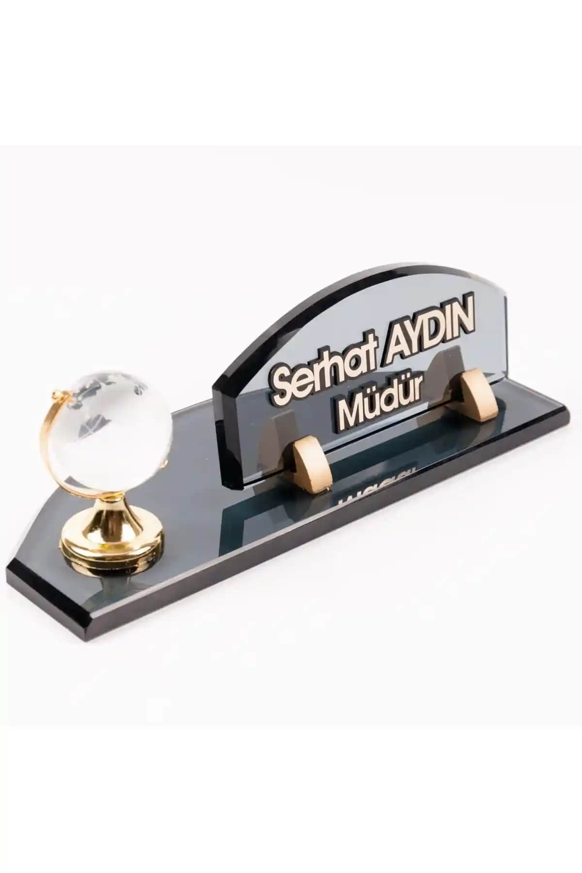 Ofistike Dünya Biblolu ve Suba Kristal Masa Üstü Cam İsimlikleri Karşılaştırması