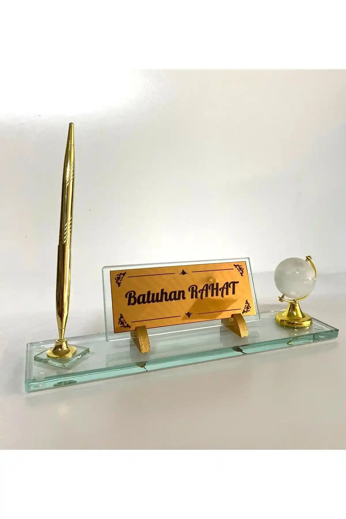 Suba Kristal Masa Üstü ve UV Baskılı Kristal İsimliklerin Karşılaştırması