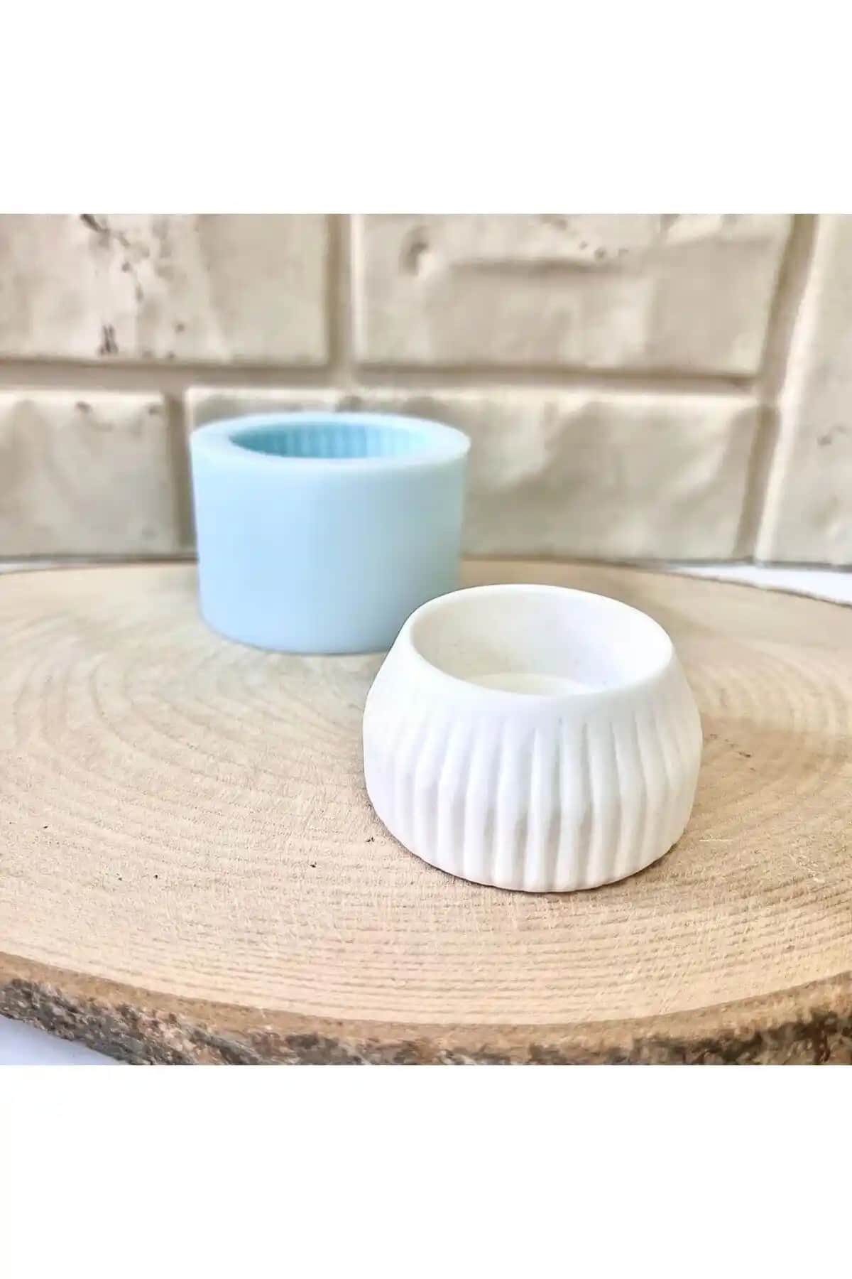WAMMOLDS Silikon Kalıp Karşılaştırması: Mumluk ve Tepsi Modellerinin Özellikleri
