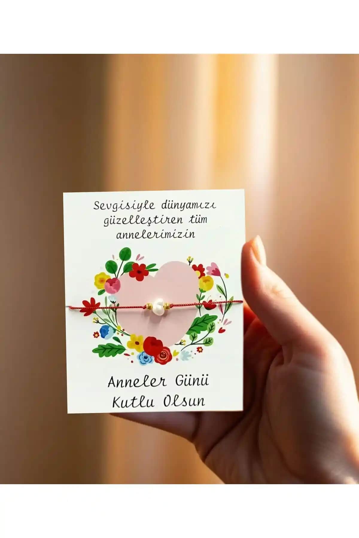 Anneler Günü İçin Renkli ve Anlamlı Bileklik Seti Hediye Seçenekleri