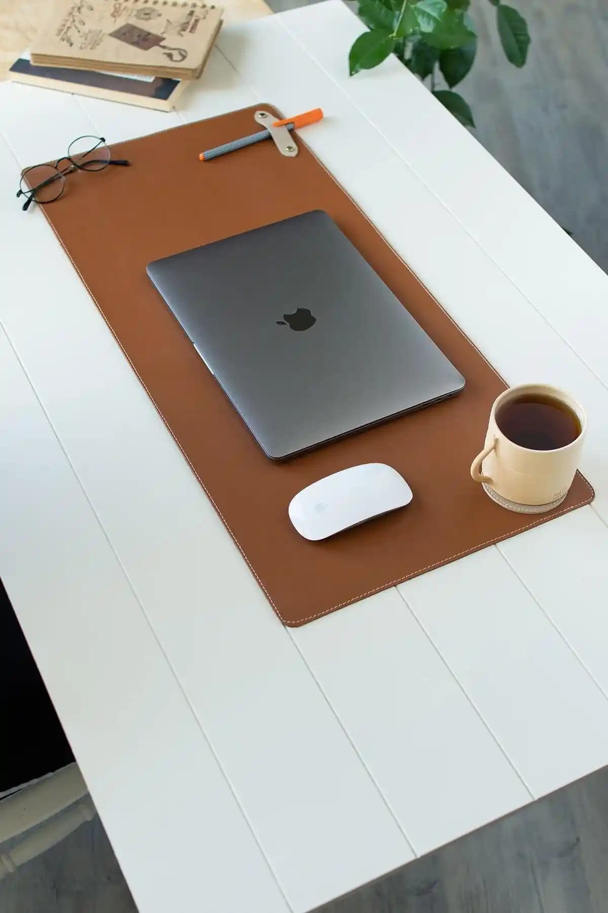 DK LEATHER Kahverengi Masa Matı: Ofis ve Ev İçin Şık ve Dayanıklı Koruyucu