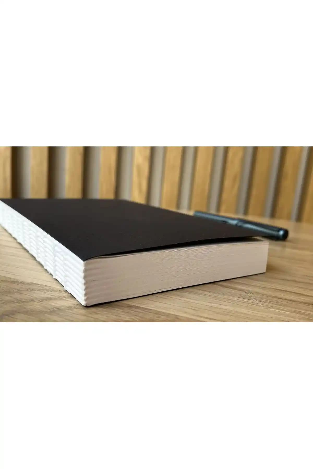 Fark Tanıtım Siyah Kapaklı A5 Enzo Çizgisiz Defter Özellikleri ve Kullanım Alanları