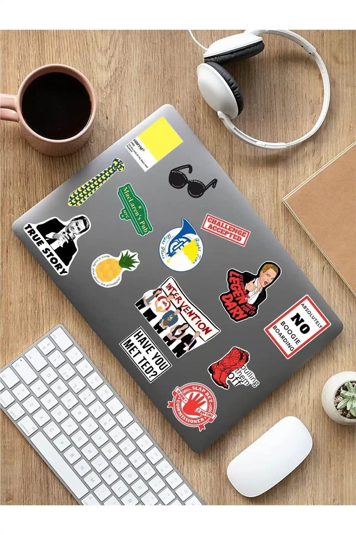 How I Met Your Mother Temalı AR Sticker Seti ile Cihazlarınızı Özelleştirin