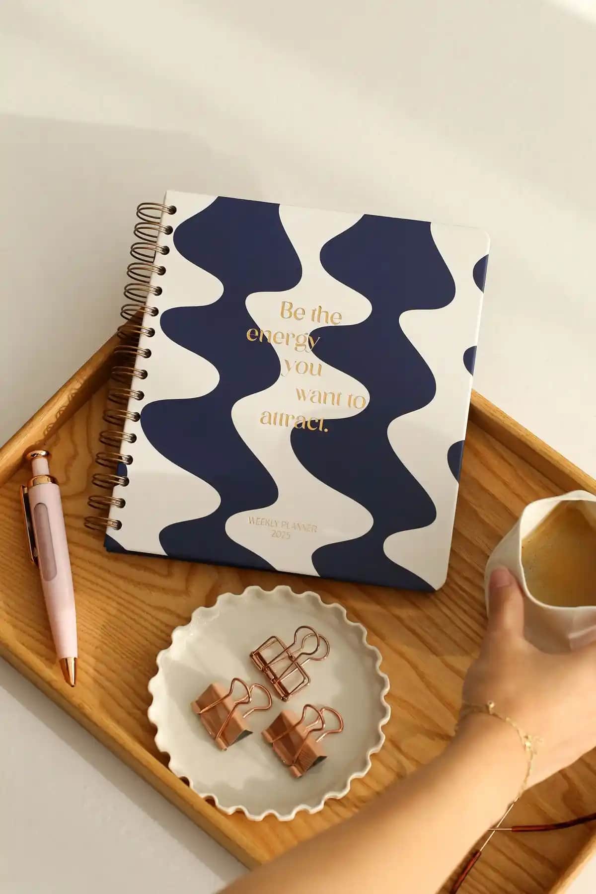 Matt Notebook 2025 Haftalık Ajanda Şık Tasarımı ve Dayanıklılığıyla Öne Çıkıyor