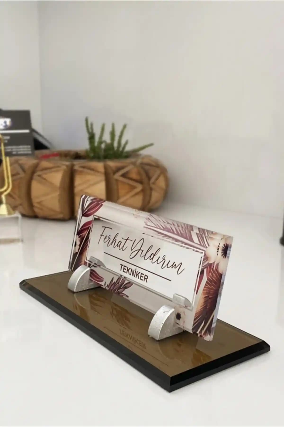 MERTKRİSTAL UV Baskılı Metalik Bronk Masa İsimliği Şık ve Dayanıklı Tasarım