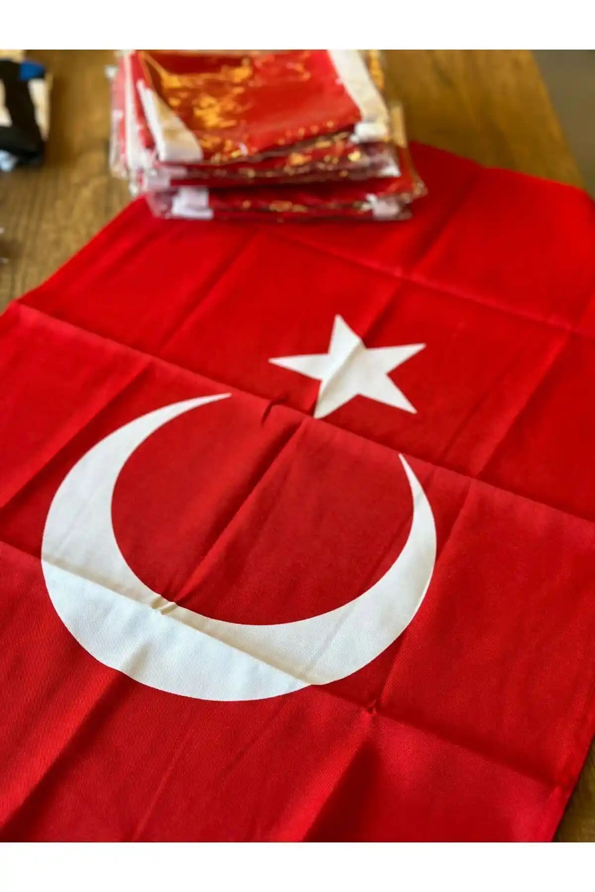 Türk Bayrağı ve Aksesuarlarının Kalite, Tasarım ve Kullanım Avantajları