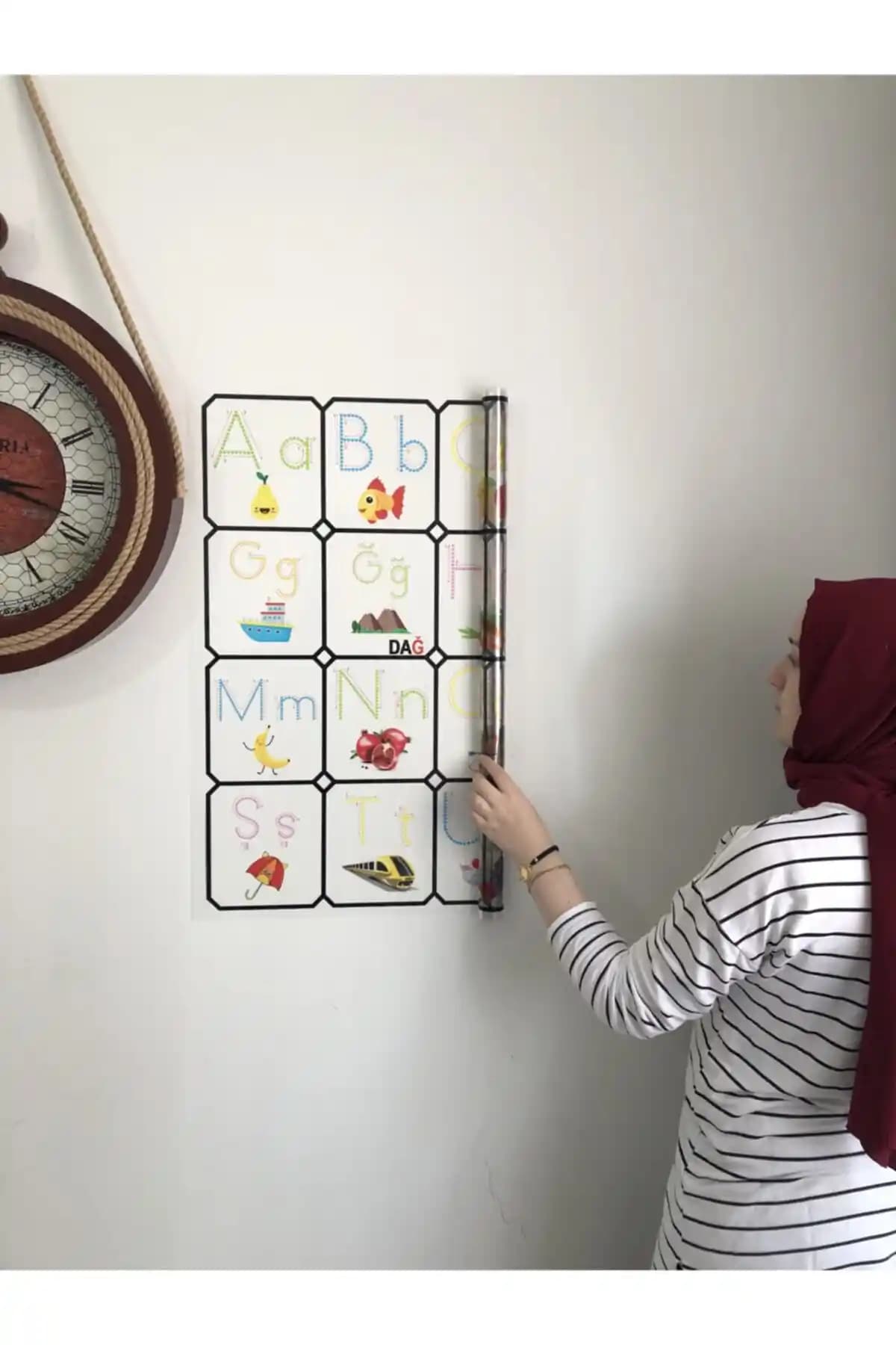 Tutunabilir Kağıt Türkçe Alfabe: Yenilikçi ve Çok Yönlü Eğitim Çözümü