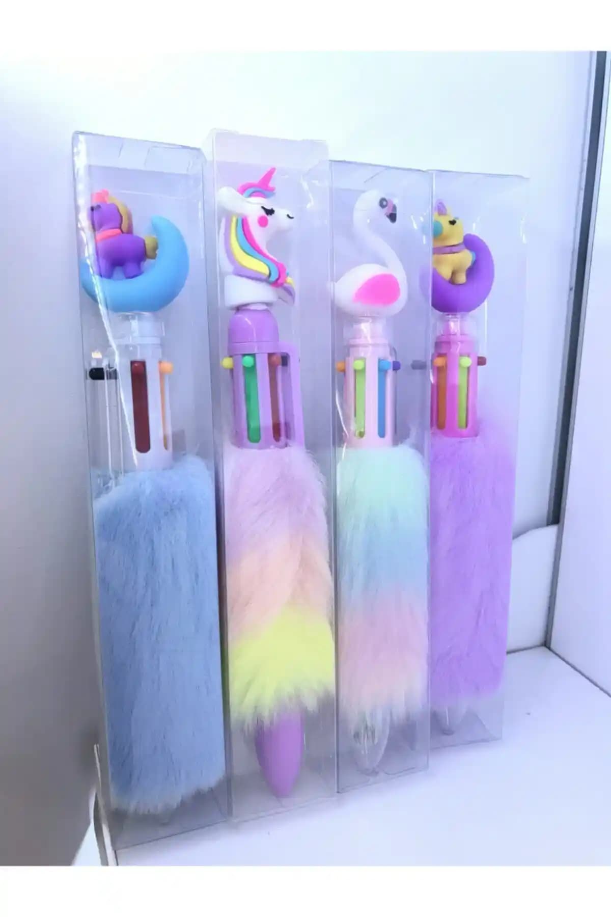 Uludağ Kırtasiye Peluş Tüylü Tükenmez Kalem: Eğlenceli ve Fonksiyonel Yazım Aracı