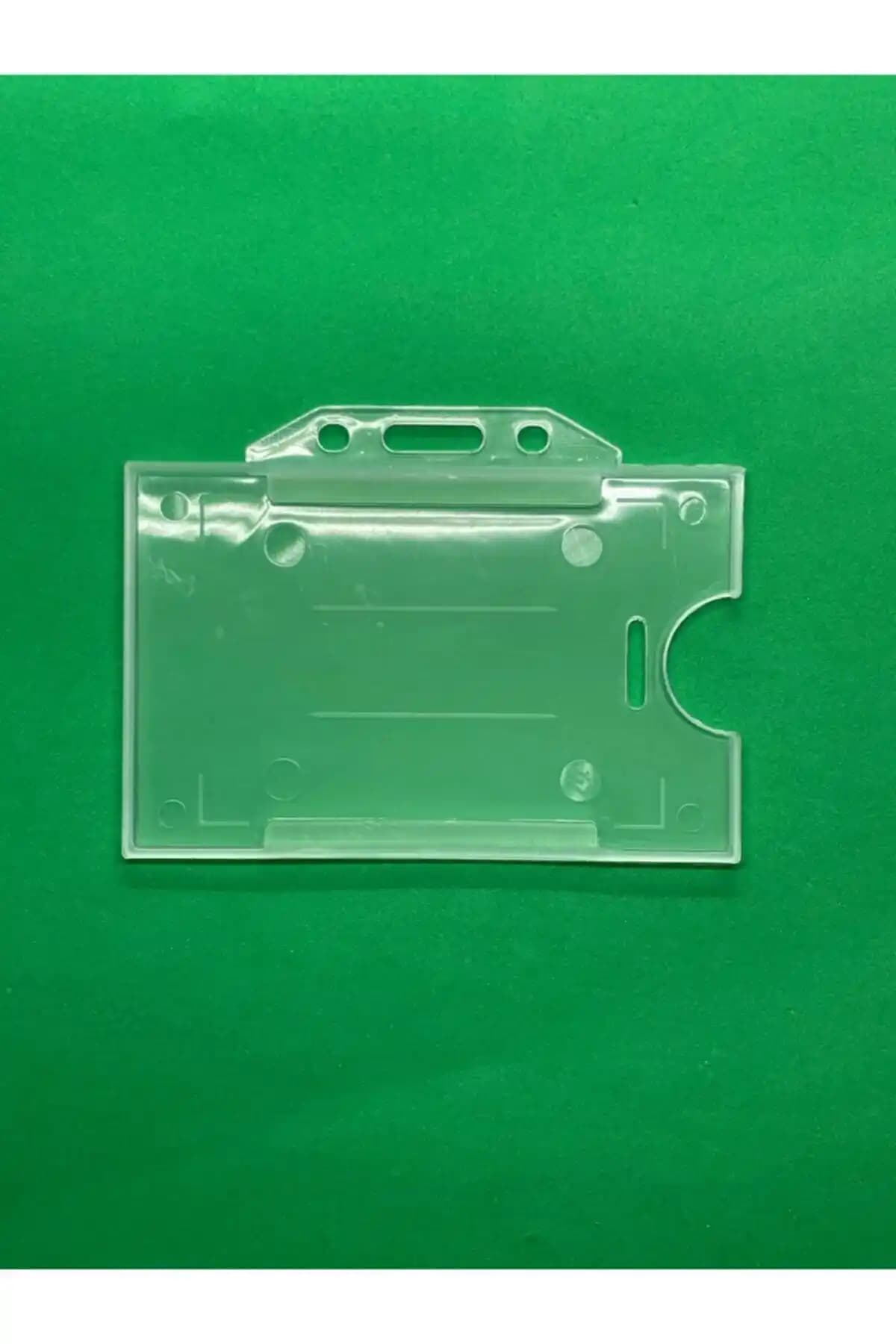 Yaka Kartı Kılıfı: Şeffaf ve Dayanıklı Tasarımıyla Güvenli Kart Taşıma Çözümü