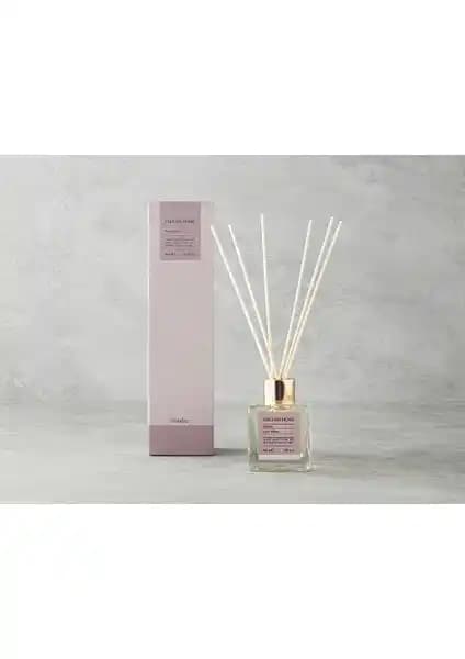 English Home Poudre Çubuklu Oda Kokusu Pudralı Çiçek Notalarıyla Kalıcı ve Ferah Atmosfer