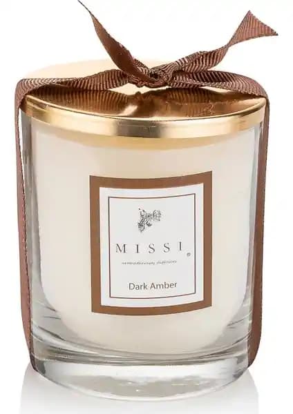 Missi Kapaklı Dark Amber Kokulu Vegan Mum (140 g): Şık Kapak ve Doğal İçerik Kalitesi