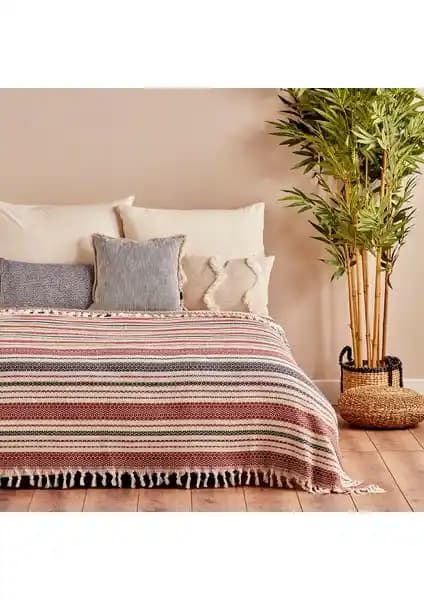 Bella Maison Linea Çift Kişilik Yatak Örtüsü Şıklık ve Konfor Sunan Modern Tasarım