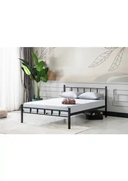 Evger K90 Siyah Metal Karyola: Modern ve Dayanıklı Yatak Odası Tasarımı