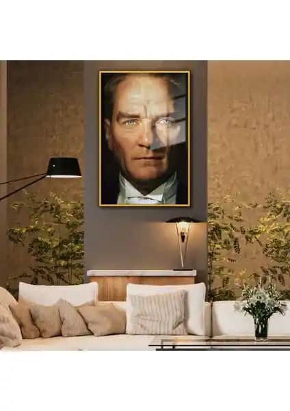 Gaagart Metal Çerçeveli Cam Tablo Atatürk Portresi: Dayanıklı ve Estetik Sanat Eseri