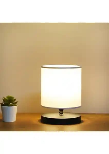 Homing Tasarım Mini Abajur Ekru: Estetik ve Fonksiyonel Küçük Aydınlatma Çözümü