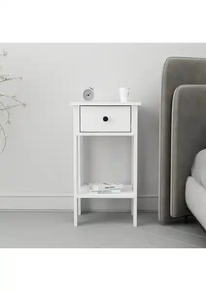 Luvia Tek Çekmeceli Beyaz Komodin: Modern ve Fonksiyonel Yatak Odası Parçası