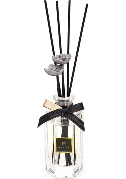 Missi 100 ml Altıgen Şişe Black Vanilya Oda Kokusu: Modern ve Şık Atmosfer Yaratıcı Tasarım