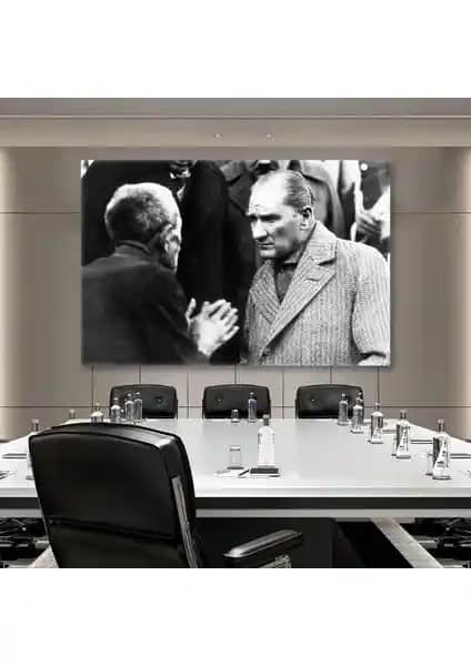Mustafa Kemal Atatürk'ün Halkını Dinlerken Kanvas Tablo Yüksek Kalite ve Estetik Tasarım