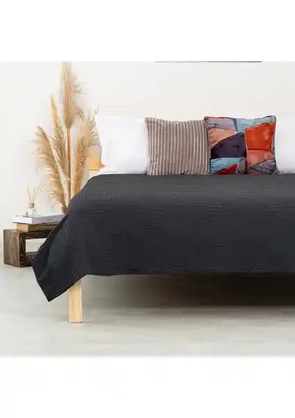 Soley Jazzy Çok Amaçlı Yatak Örtüsü: Modern ve Sürdürülebilir Tasarım