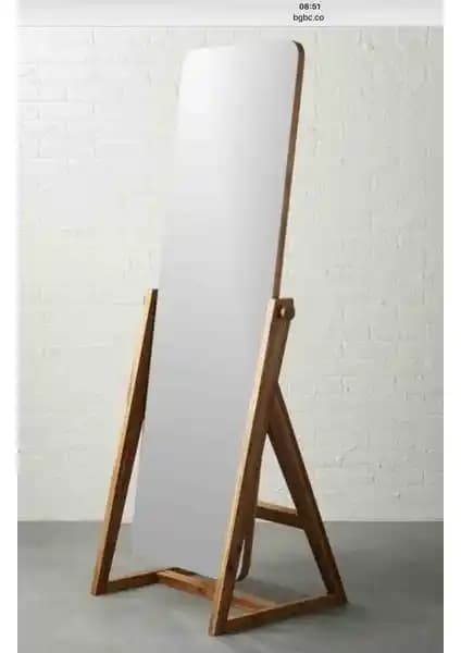 Tasarımlı Ayaklı Ahşap Ayna: Estetik ve Dayanıklı Dekorasyon Parçası