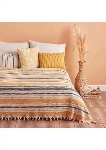 Yatak Örtüsü Karşılaştırması: Bella Maison ve Madame Coco Ürünlerinin Özellikleri