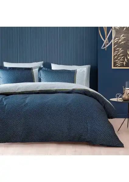 Yataş Bedding Arch ve Katrina Çift Kişilik Saten Nevresim Takımları Karşılaştırması