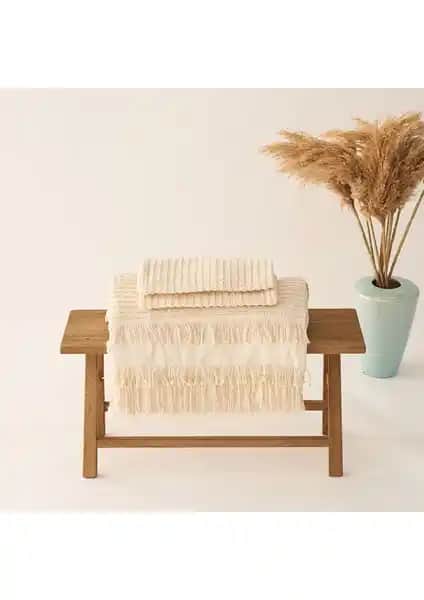 Yatsan Abeny Yatak Örtüsü: Modern Tasarım ve Dayanıklı Kumaşla Şıklık ve Konfor