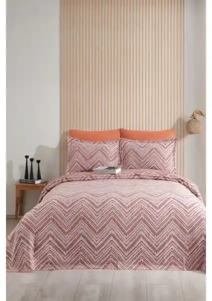 Elart Petra Keten Görünümlü ve Örtüm Gloria Kahve Kapitone Yatak Örtüsü Karşılaştırması