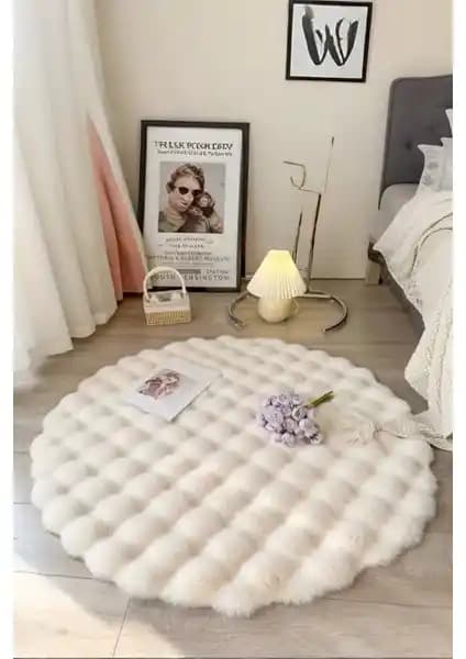 Evillla Bubble ve Trivago Yuvarlak Peluş Halılarının Karşılaştırması ve Özellikleri