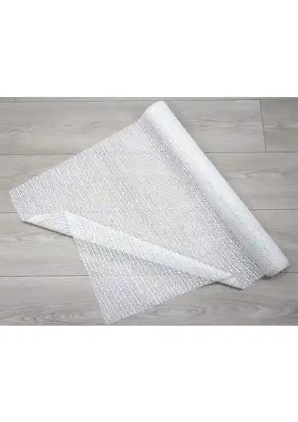 Halı Kaydırmazları Karşılaştırması: Dede Ev Tekstil ve Nice Home Ürünlerinin Özellikleri ve Performansı