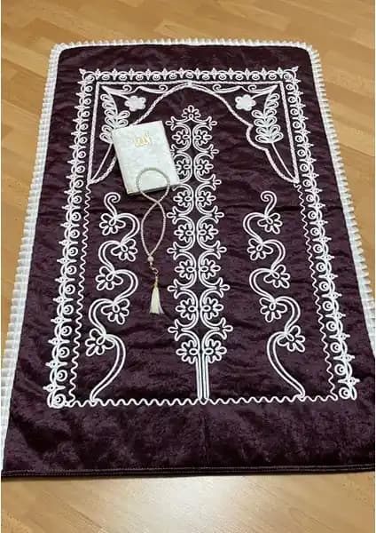 Kadife Seccade ve Gelin Setleri Karşılaştırması: Tasarım, Malzeme ve Kullanım Özellikleri