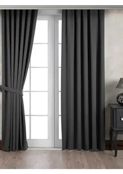 Karartma Perdeler Karşılaştırması: Beyazıt Tekstil ve Mr.Stock Modelleri Özellikleri