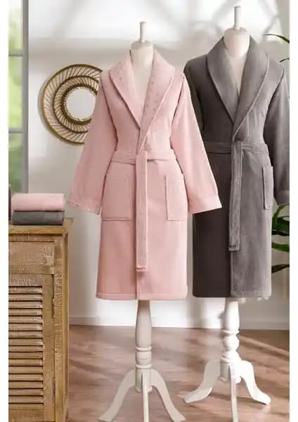 Özdilek Point Happy Aile Seti ve Soley Mayda Pamuklu Bornoz Setleri Karşılaştırması